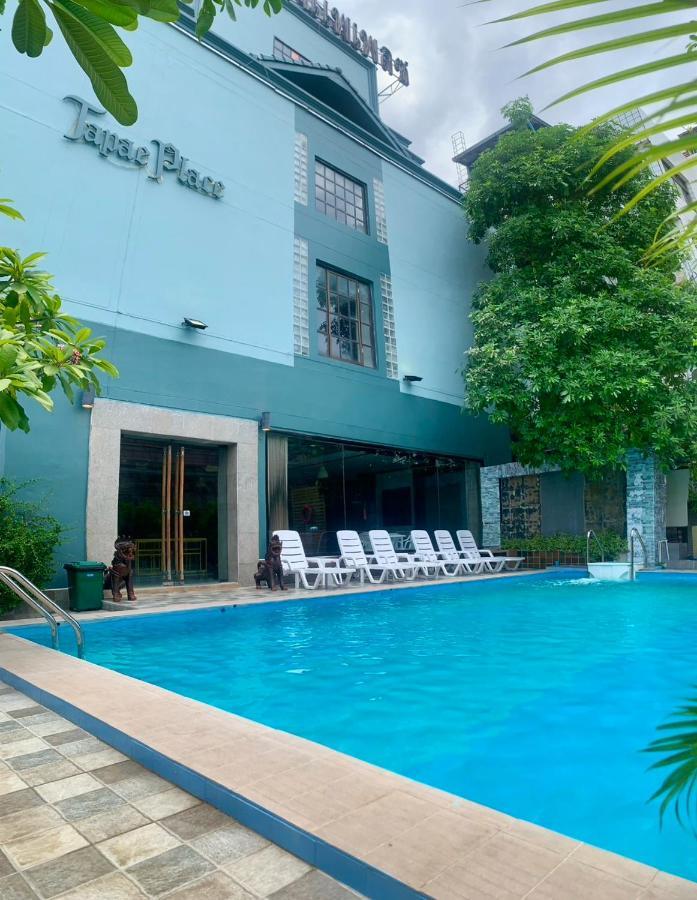 Thapaeplacehotel 치앙마이 외부 사진