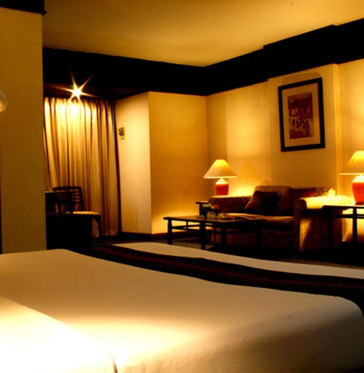 Thapaeplacehotel 치앙마이 객실 사진