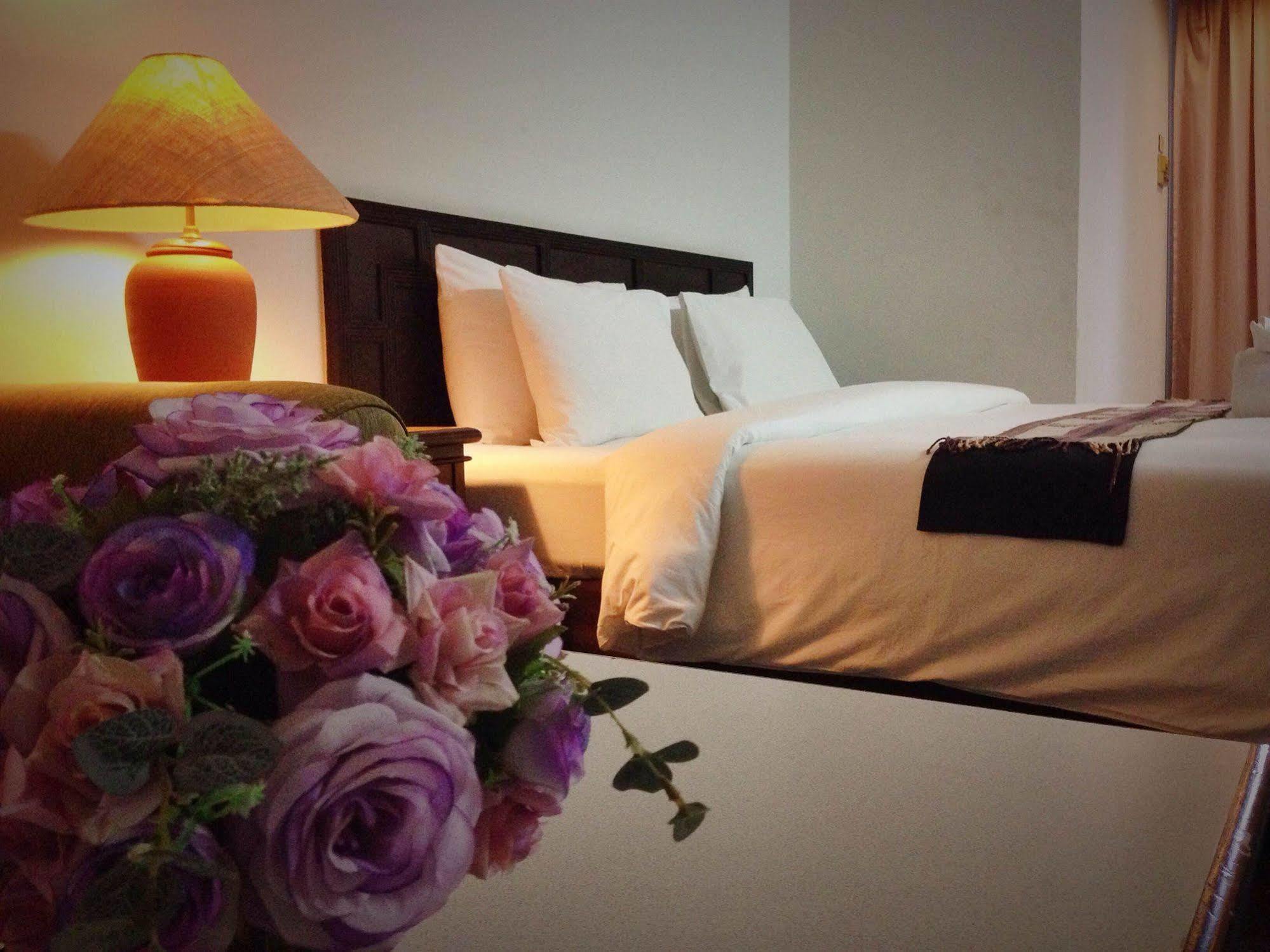 Thapaeplacehotel 치앙마이 외부 사진