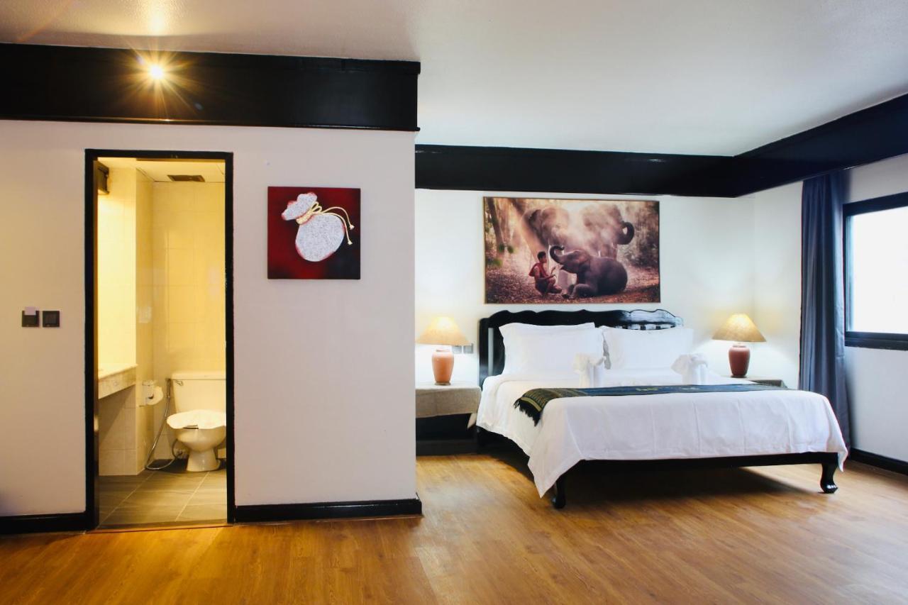 Thapaeplacehotel 치앙마이 외부 사진
