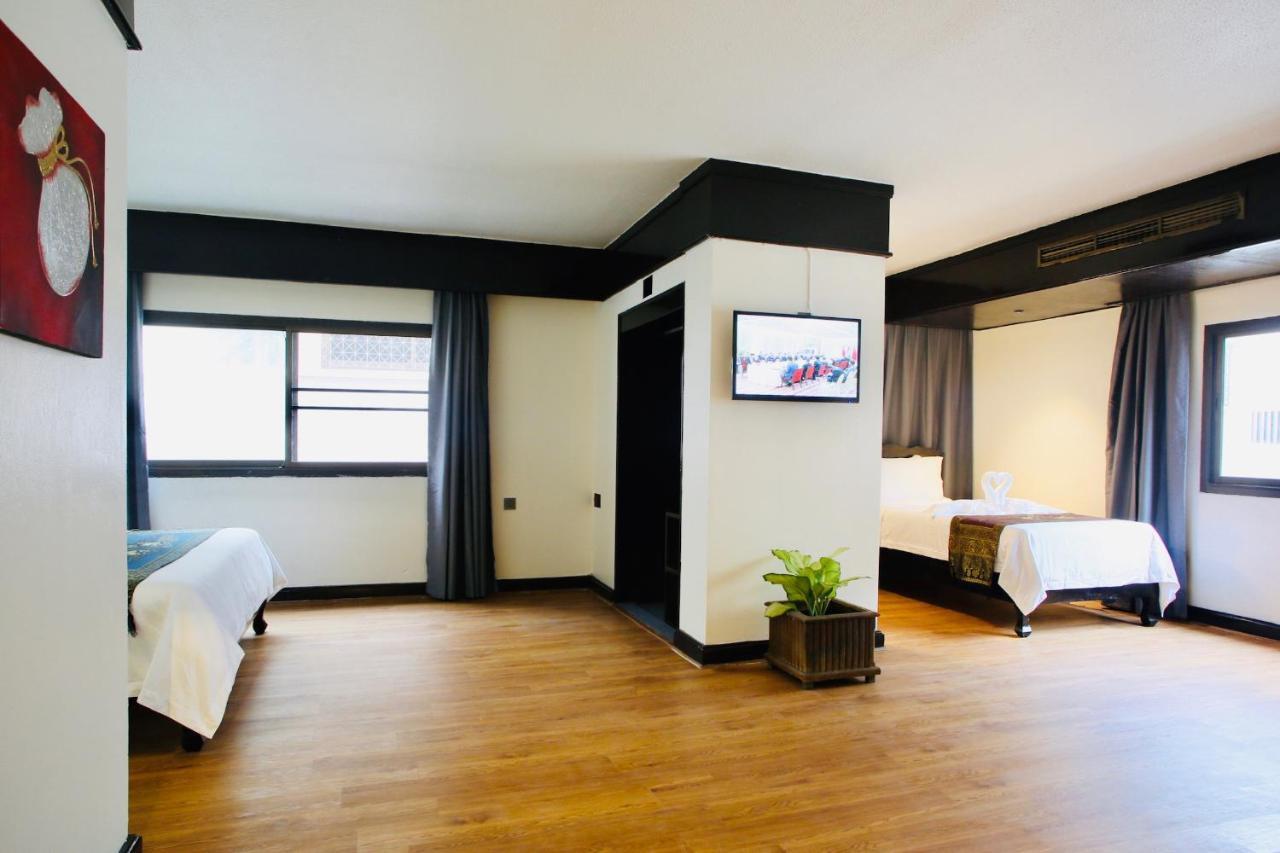 Thapaeplacehotel 치앙마이 외부 사진