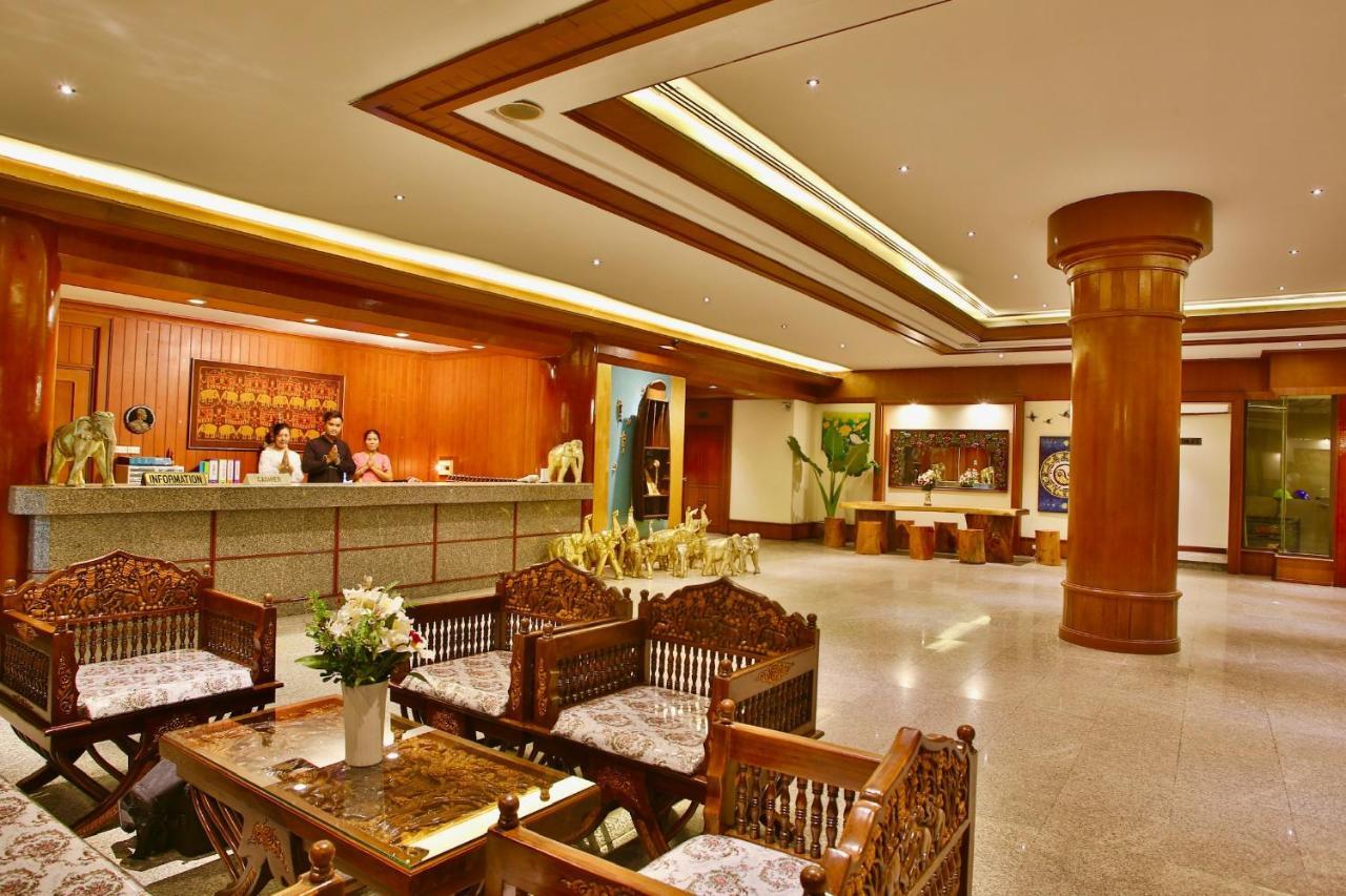 Thapaeplacehotel 치앙마이 외부 사진