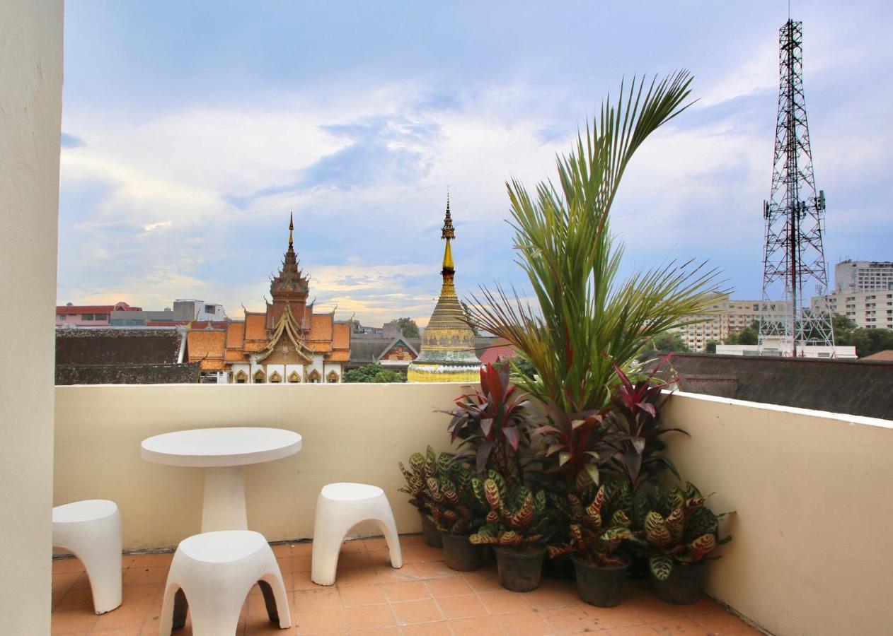 Thapaeplacehotel 치앙마이 외부 사진