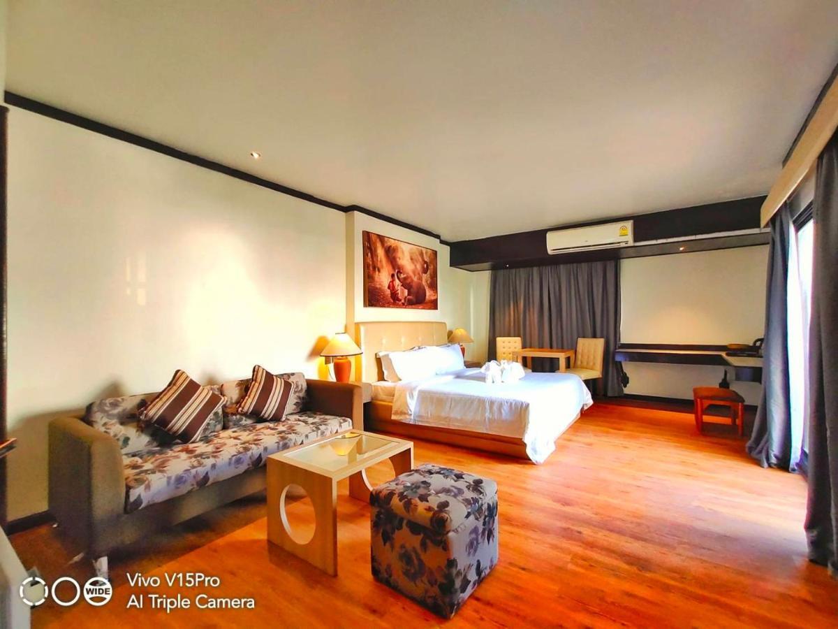 Thapaeplacehotel 치앙마이 외부 사진